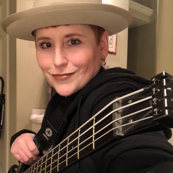 Meet your Posher, Rhonda - Picture 4 of 16